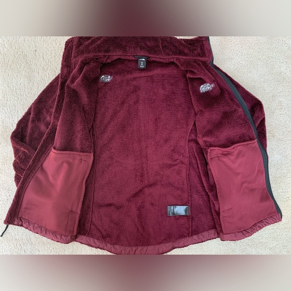 The North Face Women’s Size Medium Shadow Luxe Osito Fleece Jacket in Regal Red - Picture 7 of 11